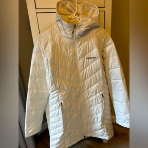 Columbia Women's White Quilted Ski Jacket
